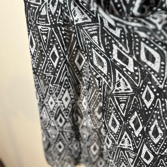 Forever 21 floral maxi skirt black sheer skirt Side Slit - Picture 4 of 7